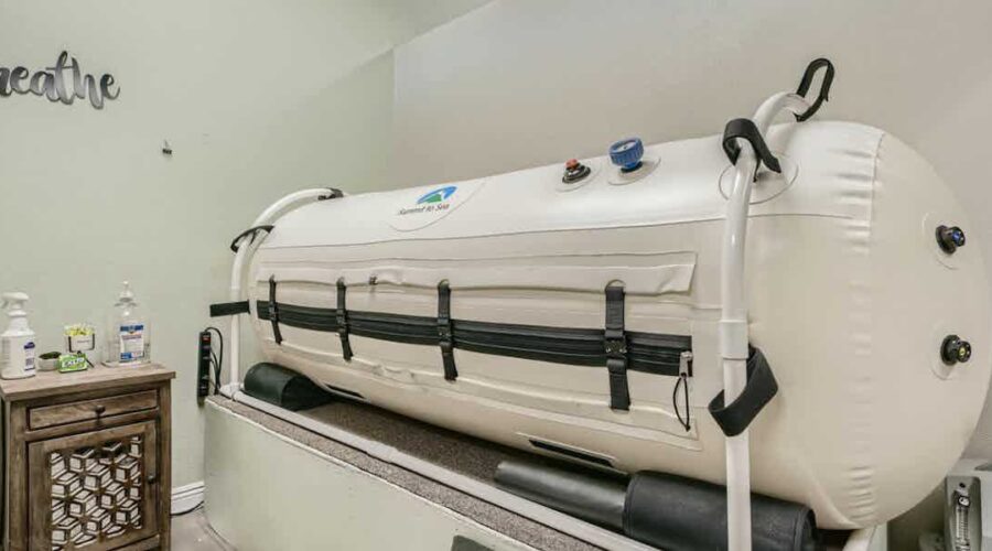 Picture of a hyperbaric oxygen therapy machine